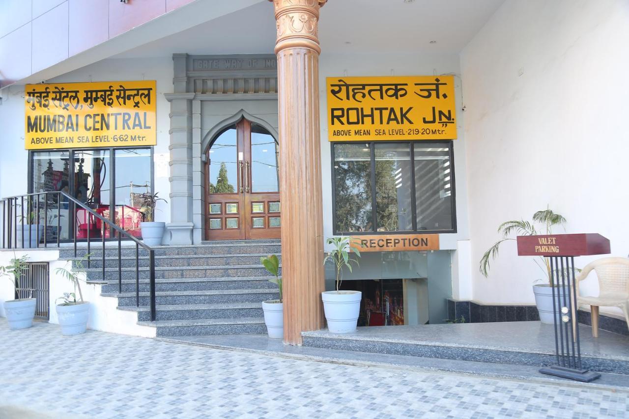 Inter Urban Hotel Rohtak Exterior foto